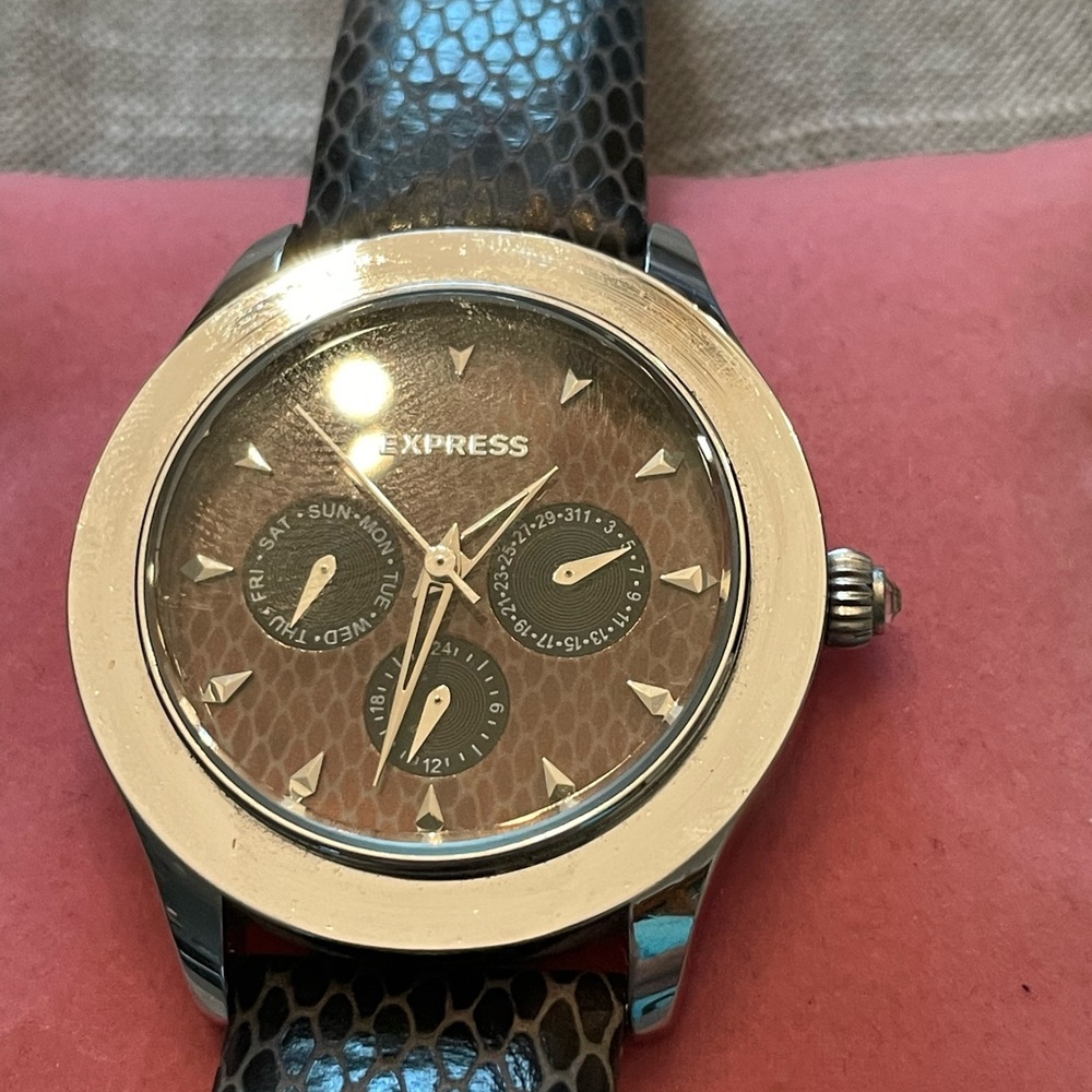 Express watch - Picture 3 of 5